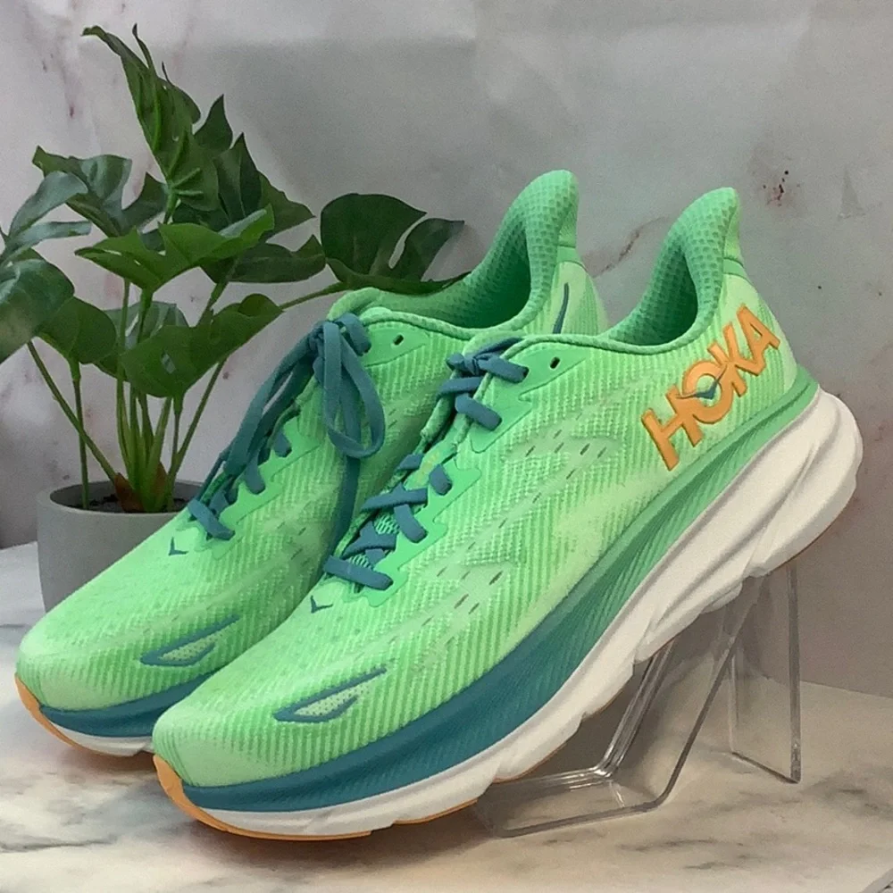 Hoka Men's Clifton 9 Running Shoes in Zest/Lime Green Size 10.5
